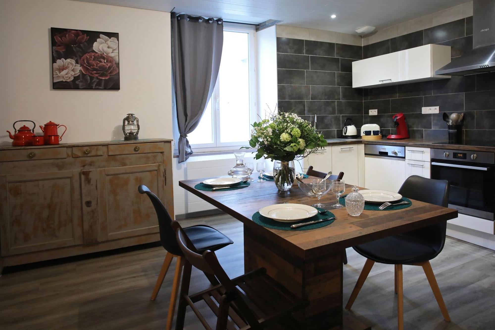 Апартаменты L'Atelier 57 - Votre Meuble Authentique ! Арбуа Экстерьер фото