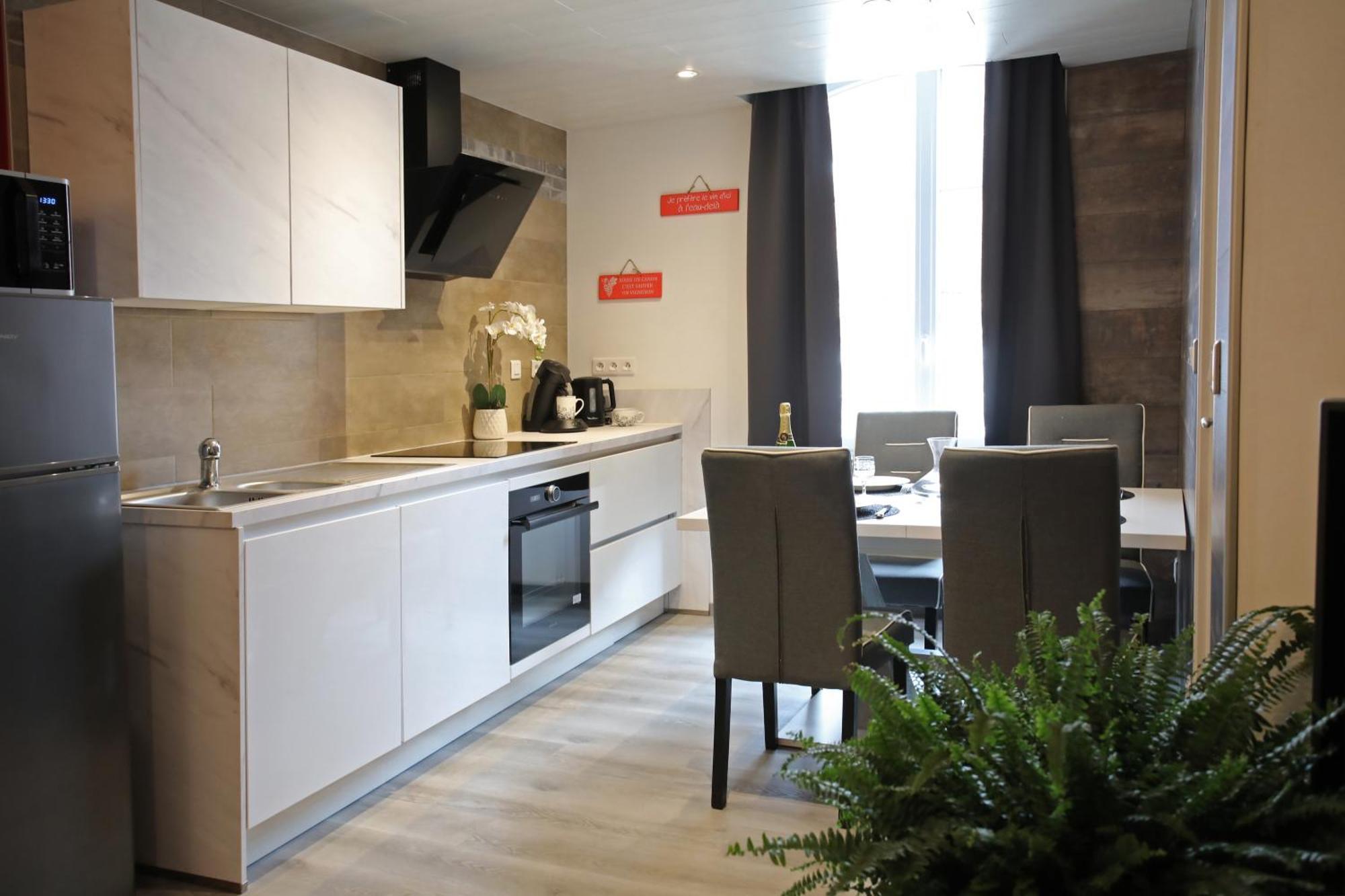 Апартаменты L'Atelier 57 - Votre Meuble Authentique ! Арбуа Экстерьер фото